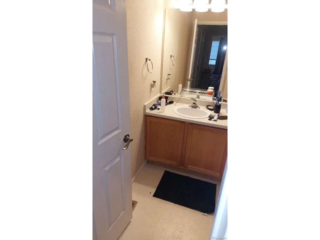 Photo of Unit 8 at 20000 Mitchell Pl