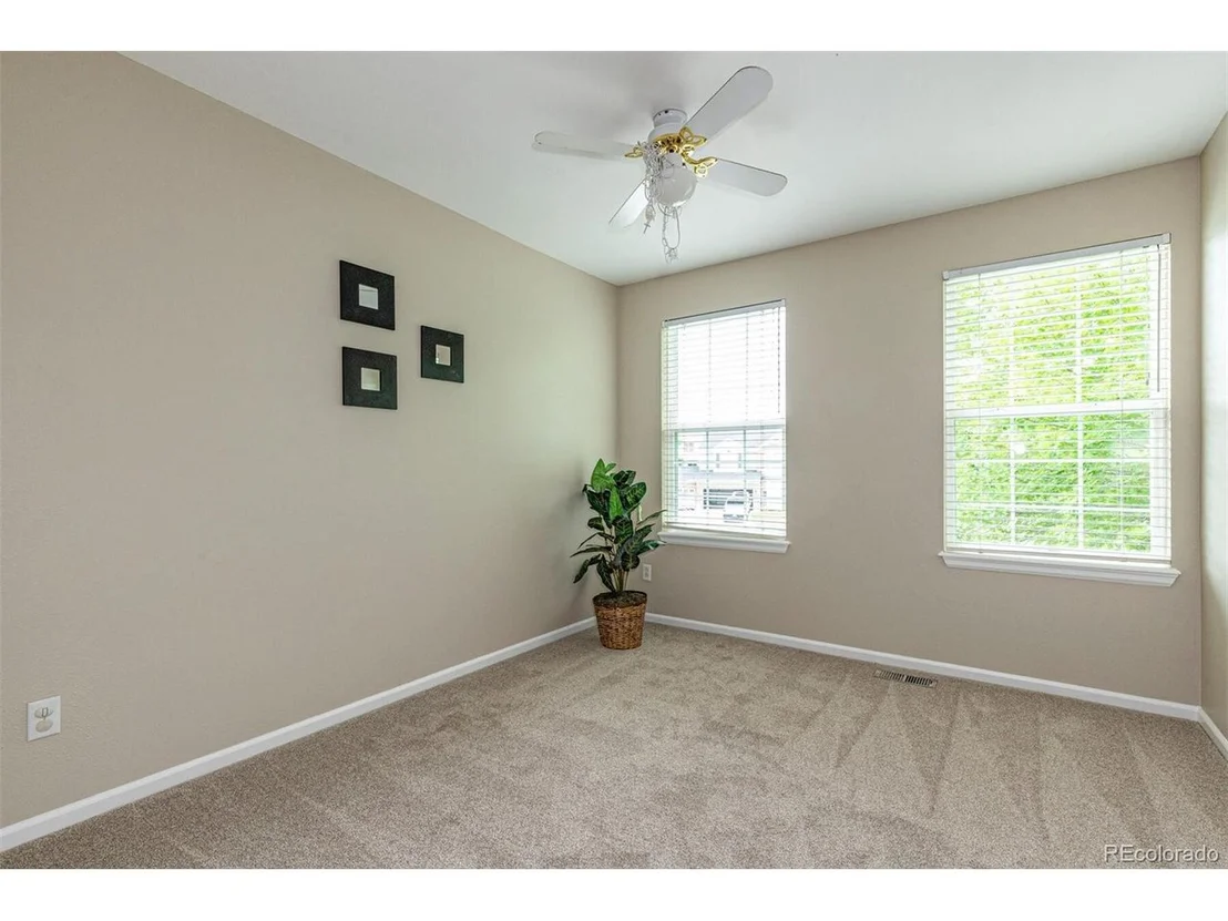 Photo of 2025 Maples Pl