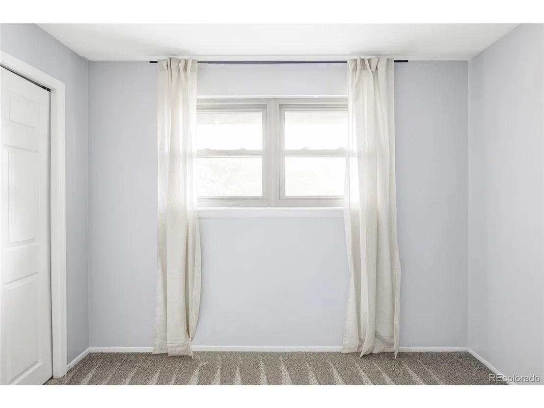 Photo of 365 Seminole Dr