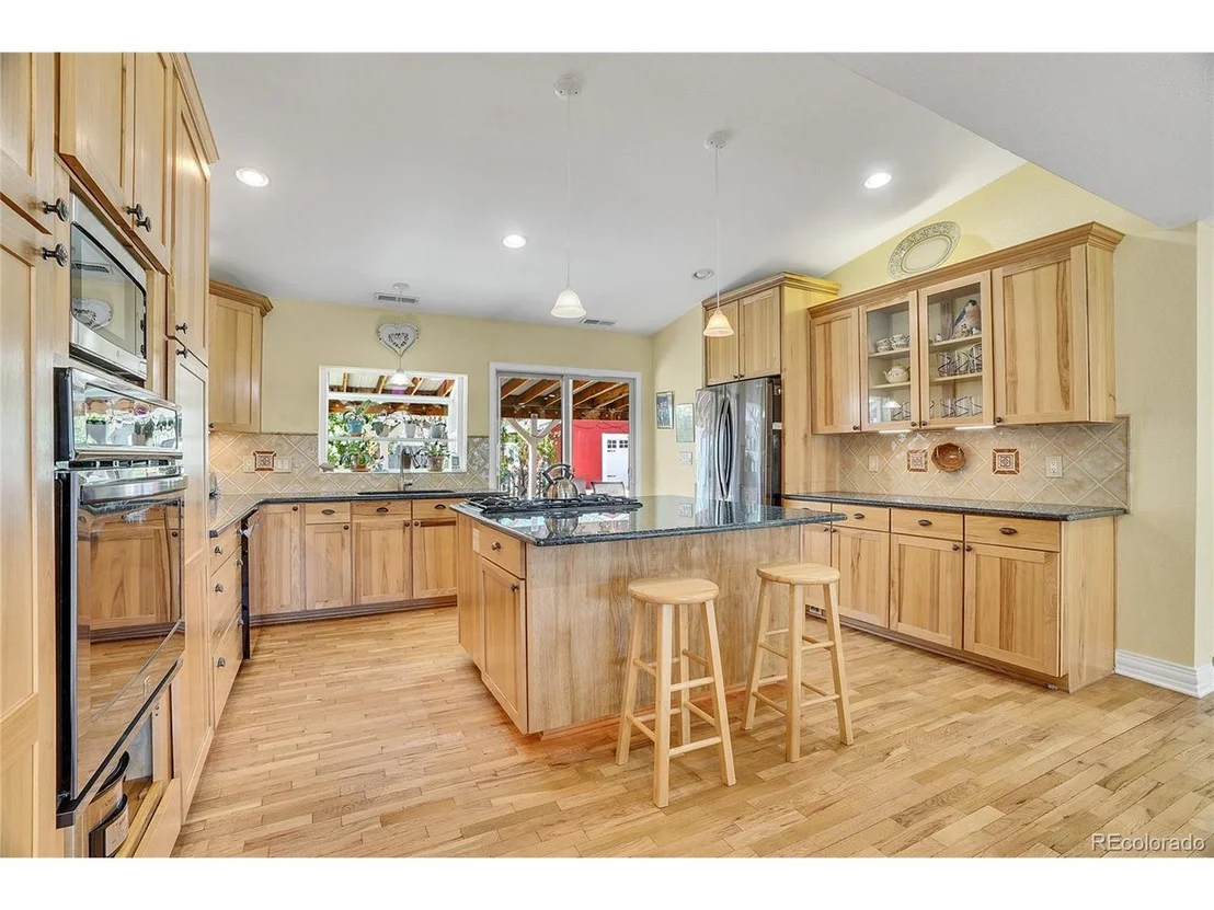 Photo of 422 2nd St