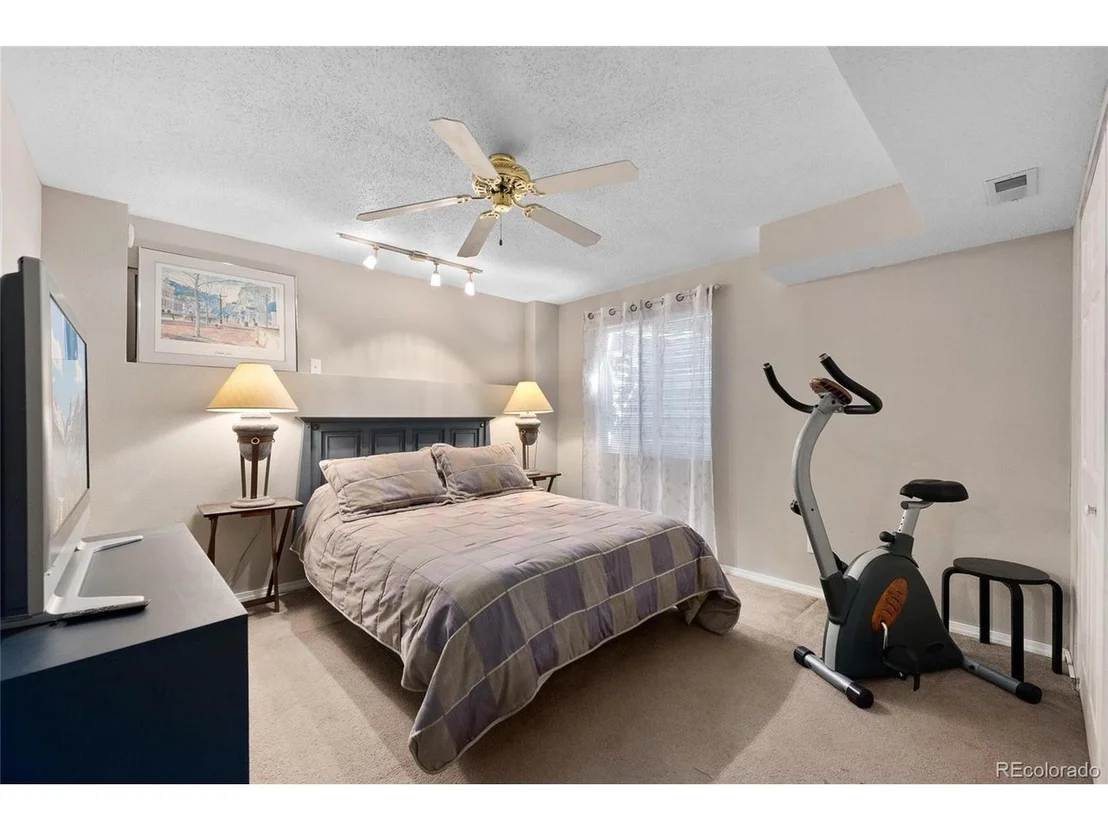 Photo of 469 Briggs Pl