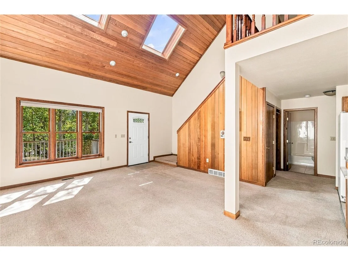 Photo of 211 Cedar Way