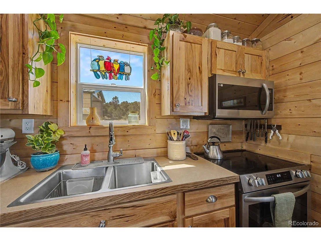 Photo of 612 15th Trl