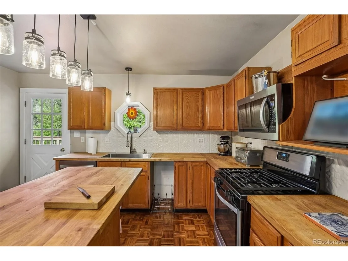 Photo of 31582 Pike View Dr