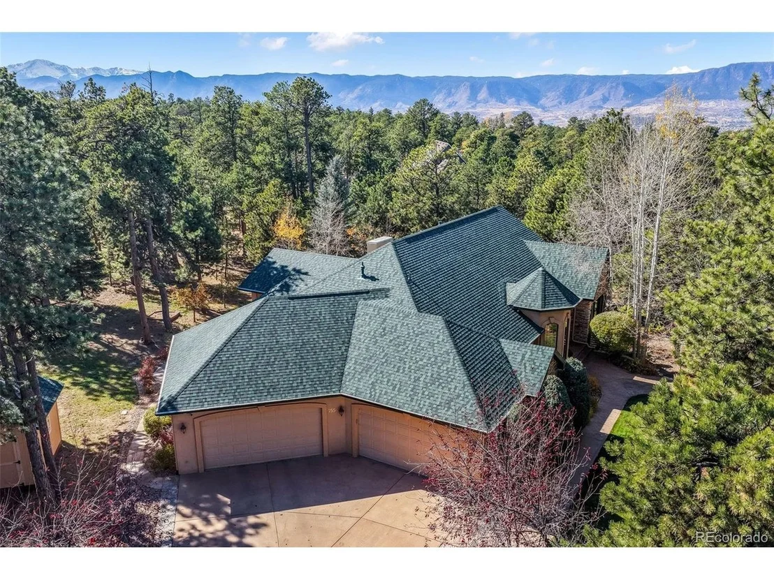 Photo of 17556 Colonial Park Dr