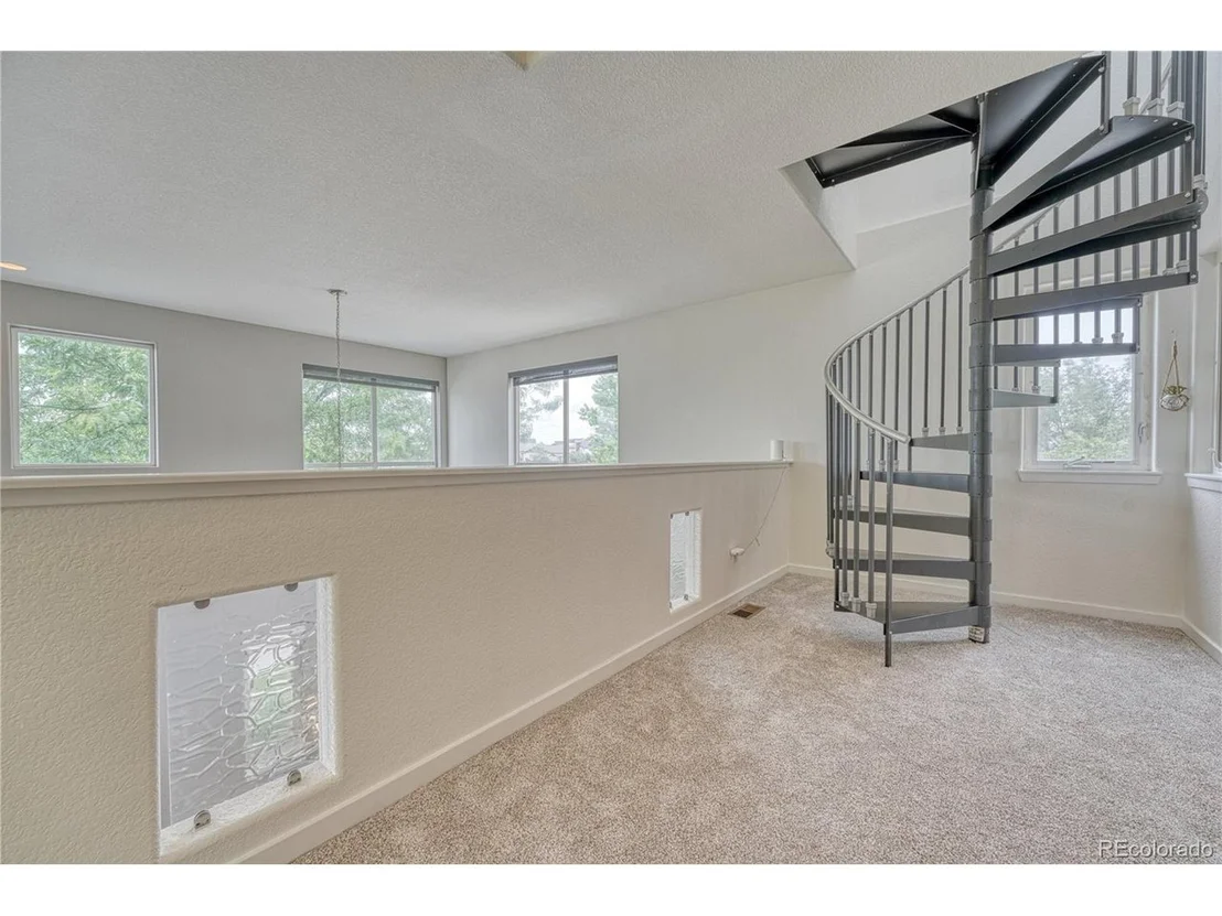 Photo of 827 Spruce Ct