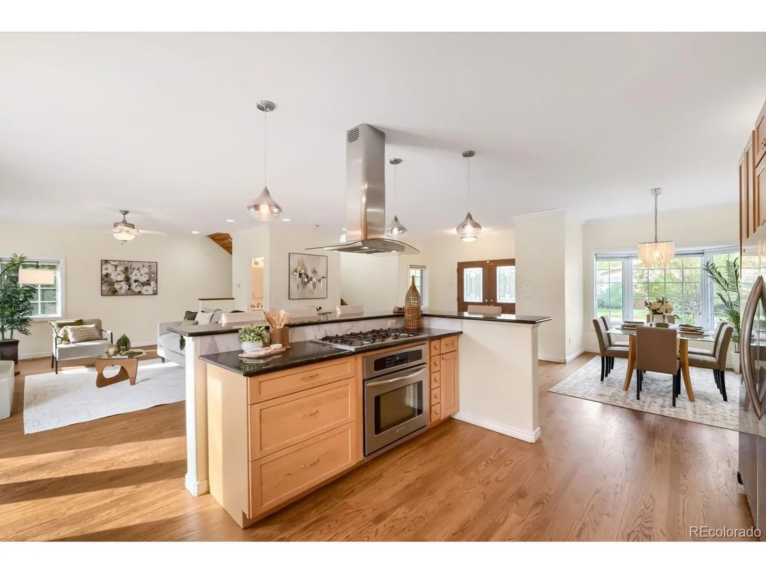 Photo of 906 Forest St