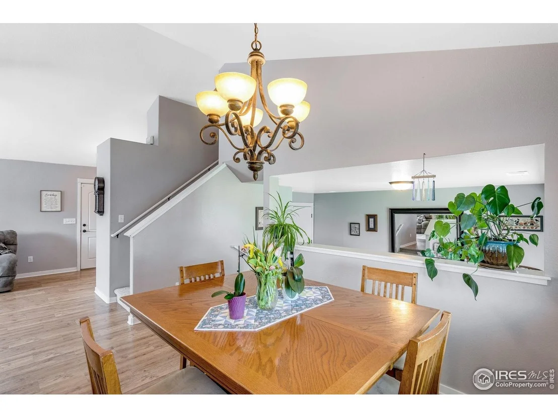 Photo of 680 Saratoga Way