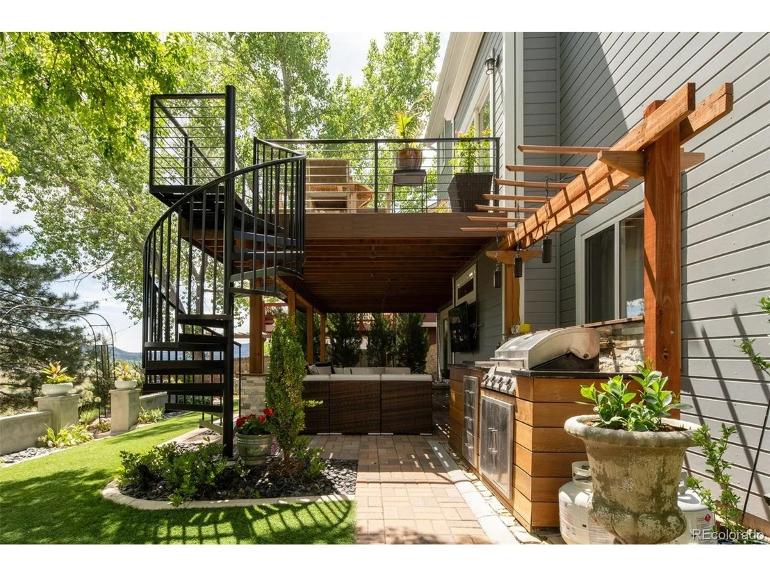 Photo of 323 White Ash Dr