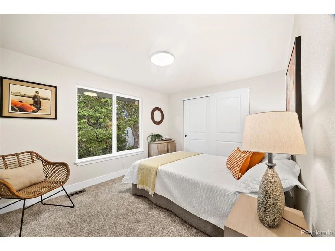 Photo of 8162 Field Cir