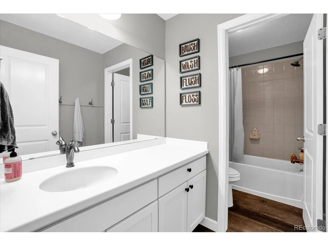 Photo of 970 White Leaf Cir