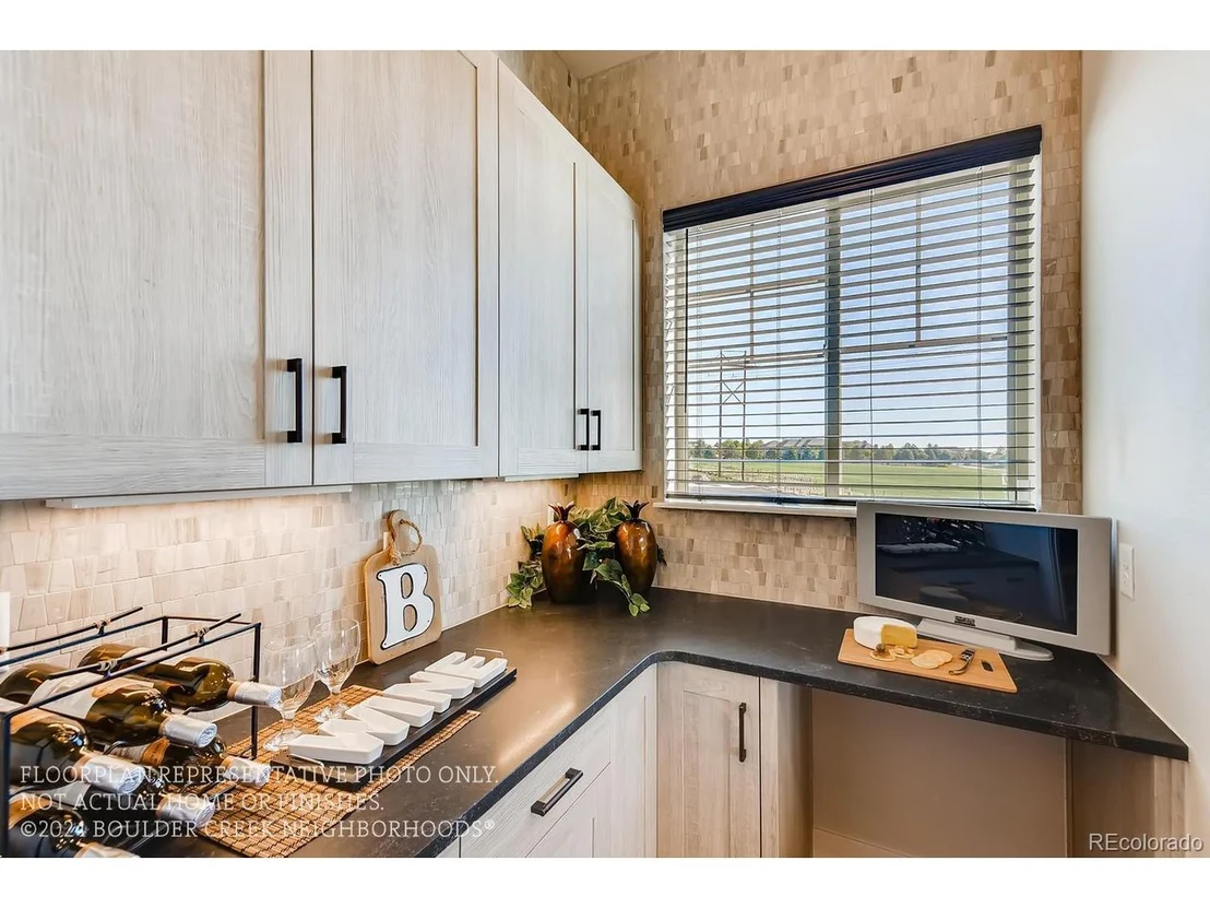 Photo of 833 W 129th Pl