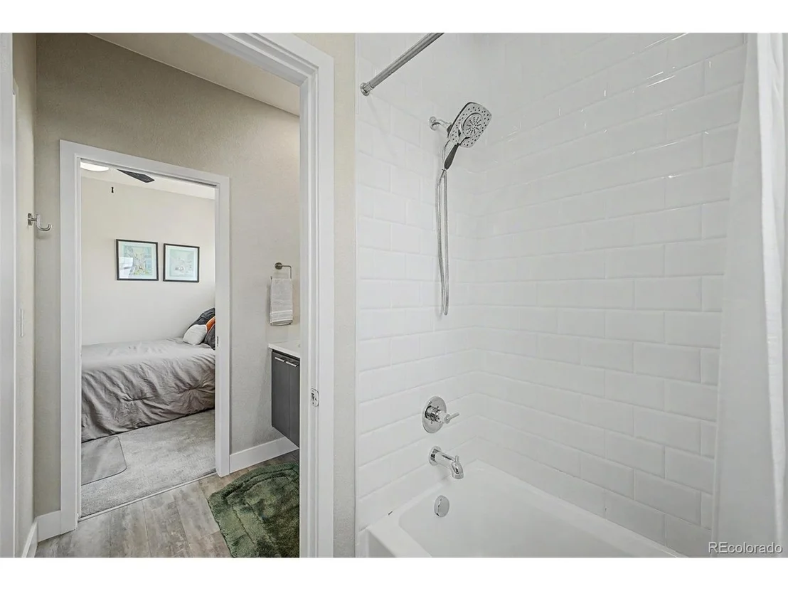 Photo of 2150 W 67th Dr