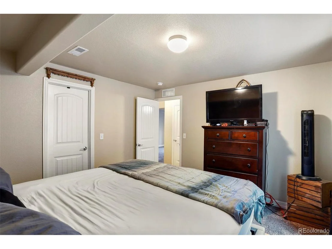 Photo of 6632 Catalpa Cir