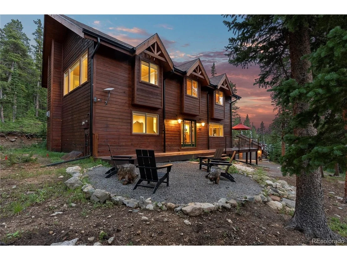 Photo of 592 Brook Dr