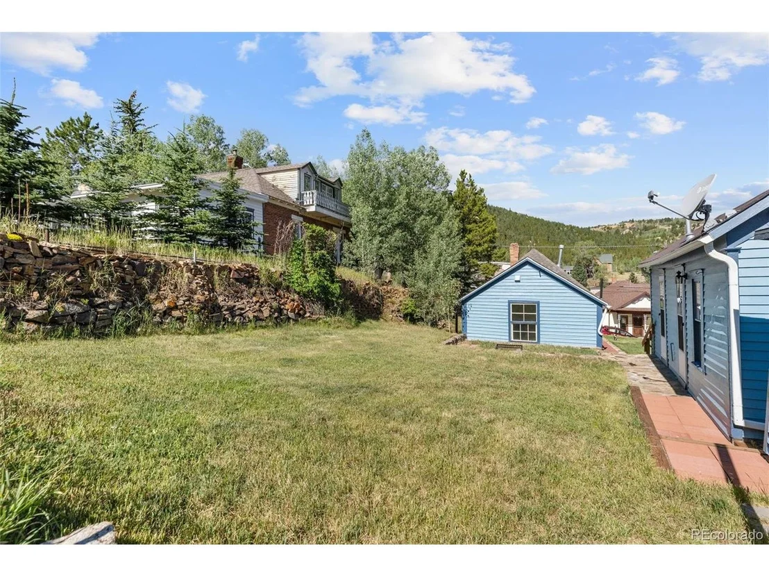 Photo of 350 Spring St