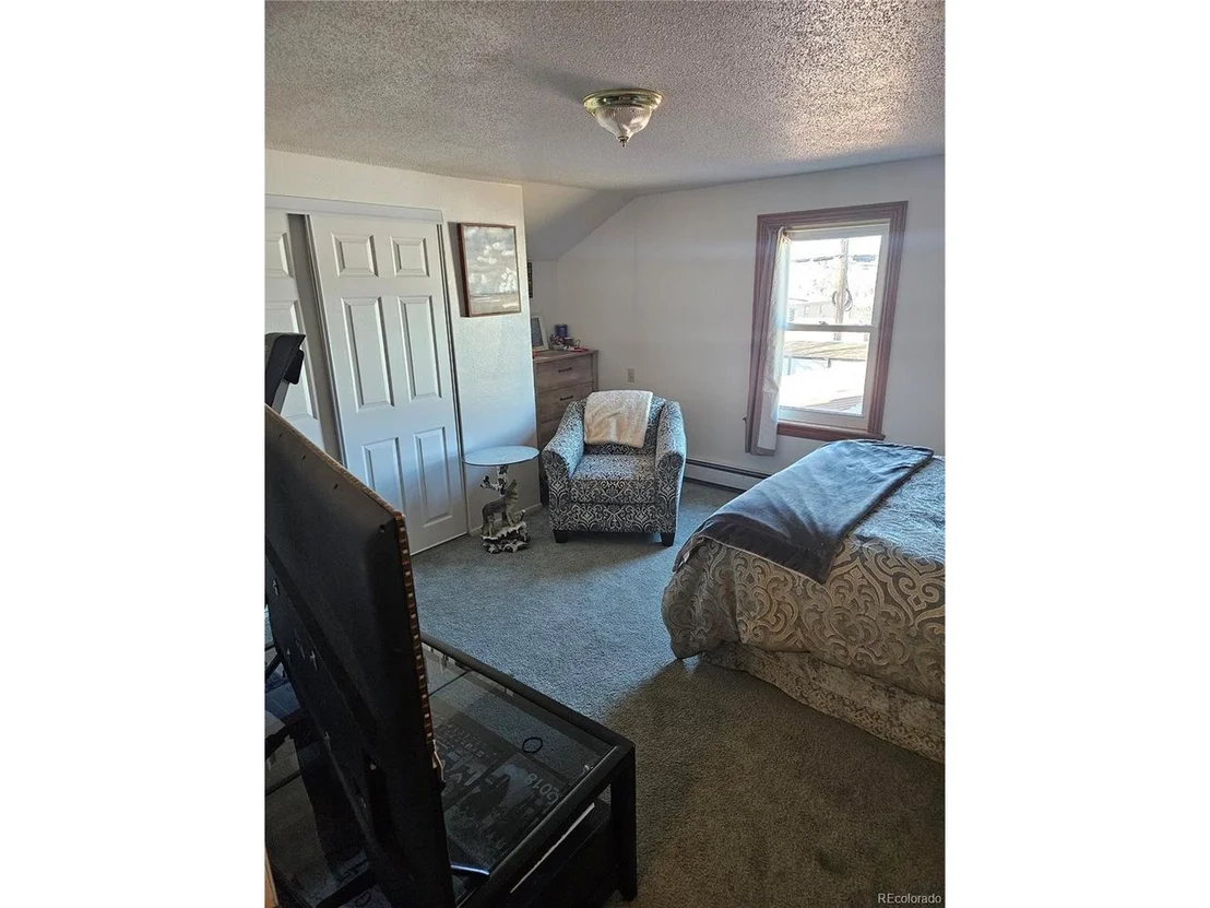 Photo of 647 Denver Ave