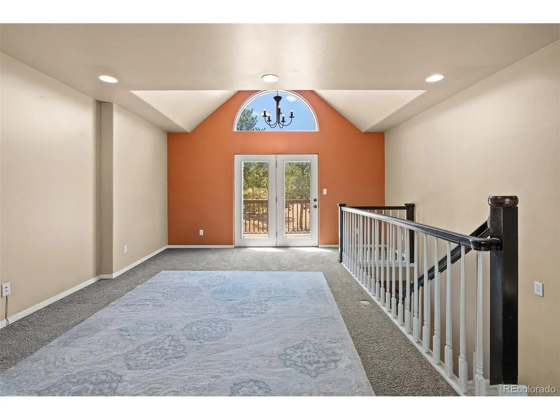 Photo of 114 Ranier Ln