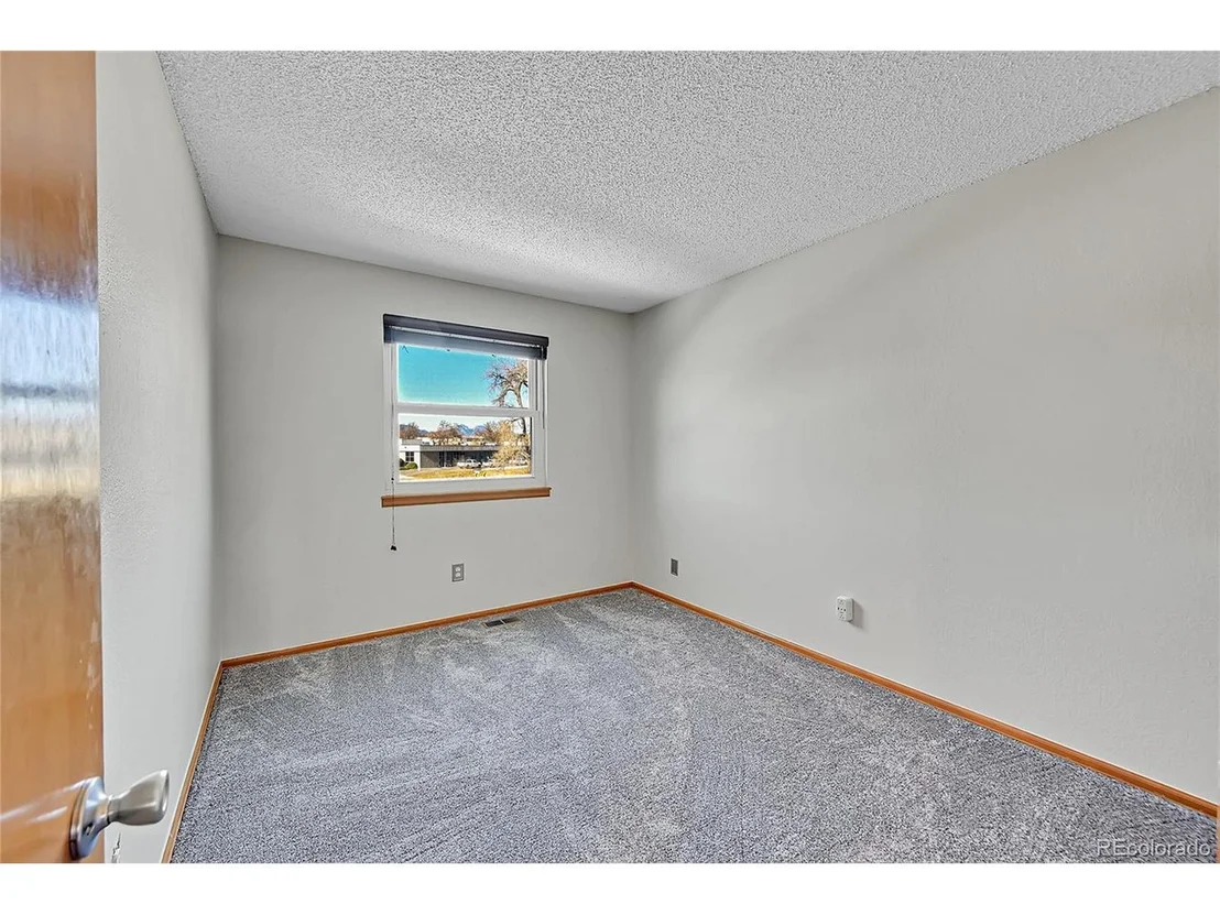 Photo of 6541 Devinney Ct
