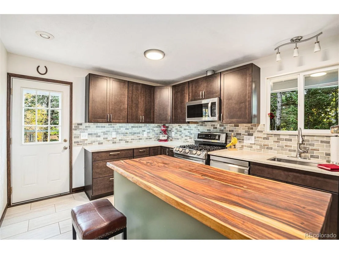 Photo of 30815 Kings Valley Way