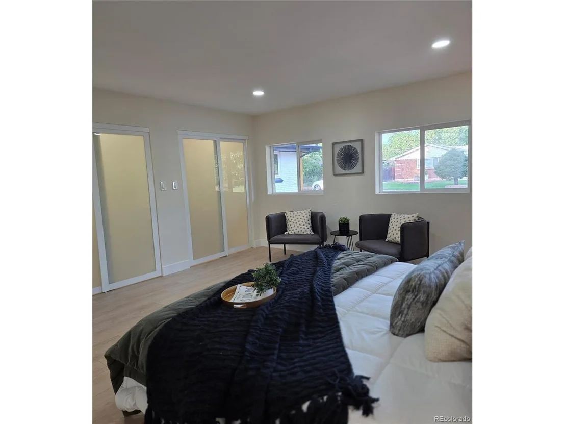 Photo of 6077 Flower St