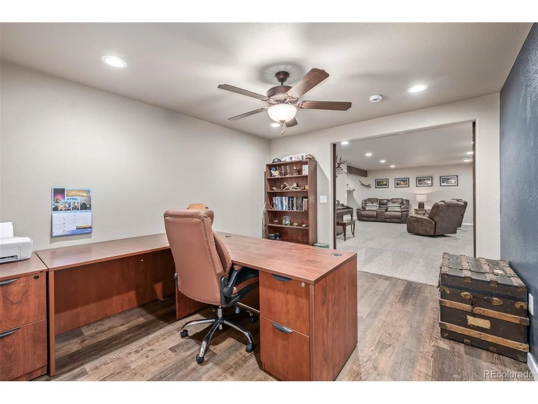 Photo of 215 Dee Rd