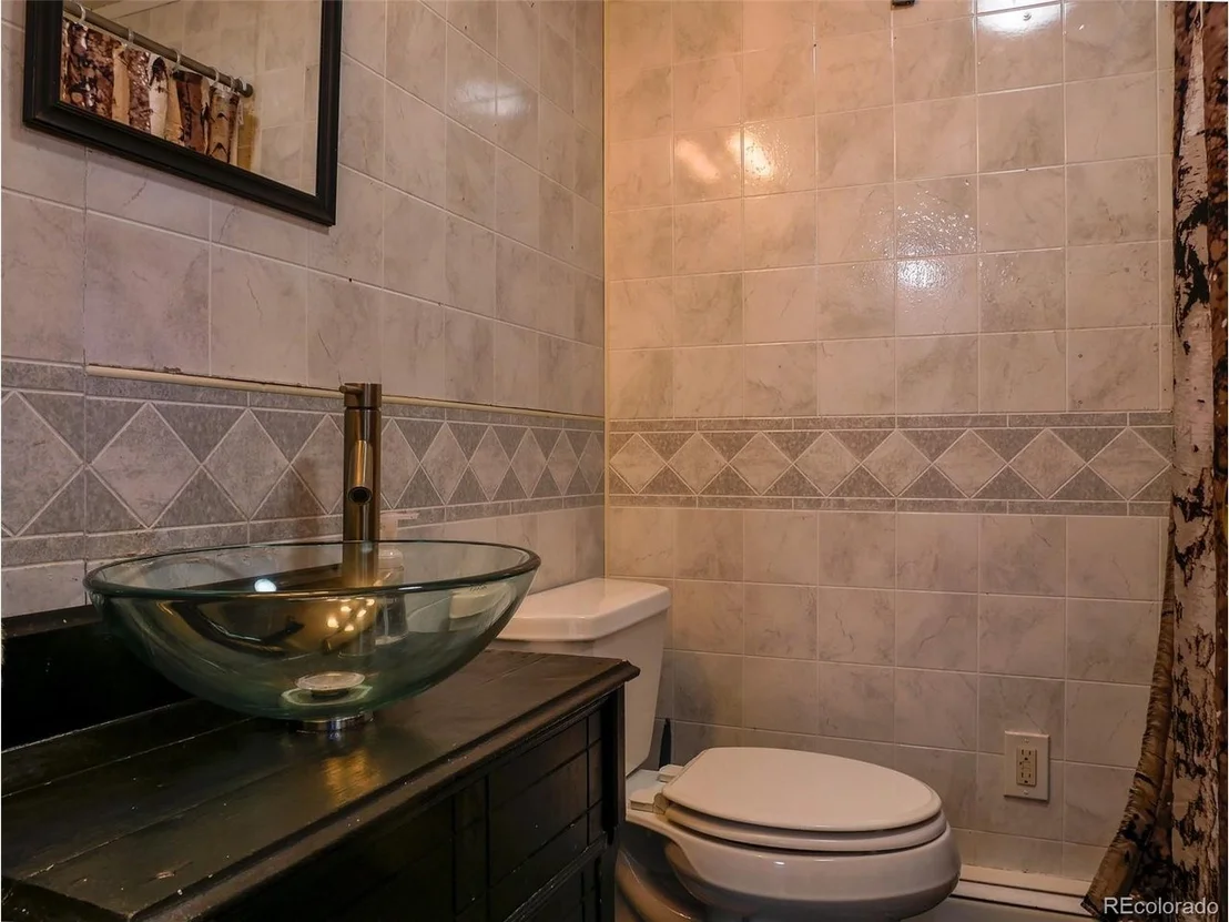 Photo of 541 W 7th St