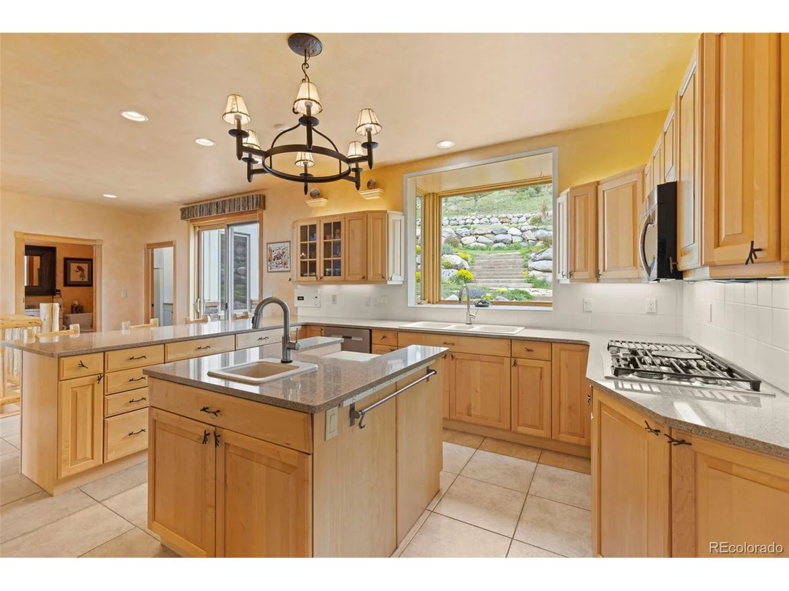 Photo of 273 Ensign Dr