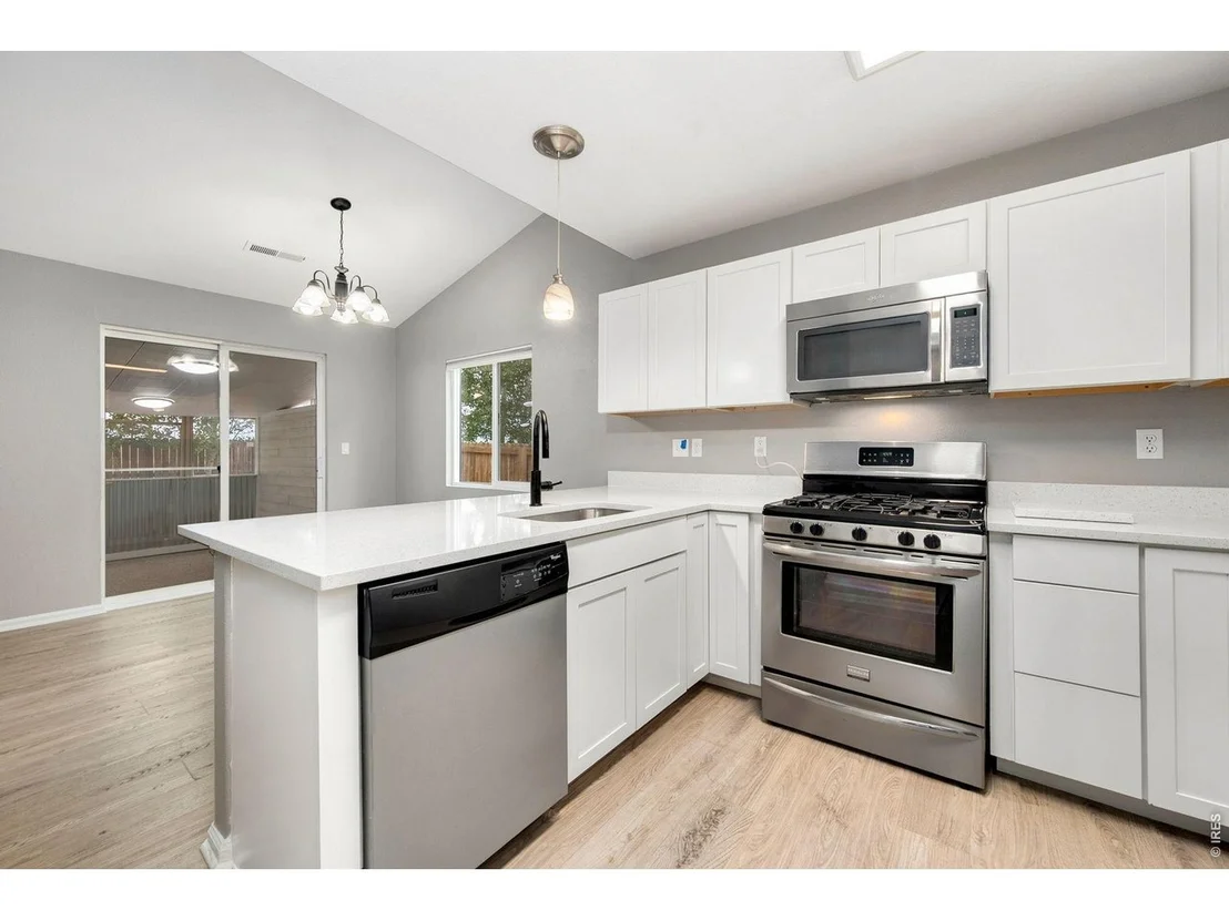Photo of 620 Elizabeth St Cir