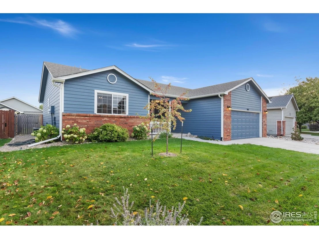 Photo of 305 Amber Dr