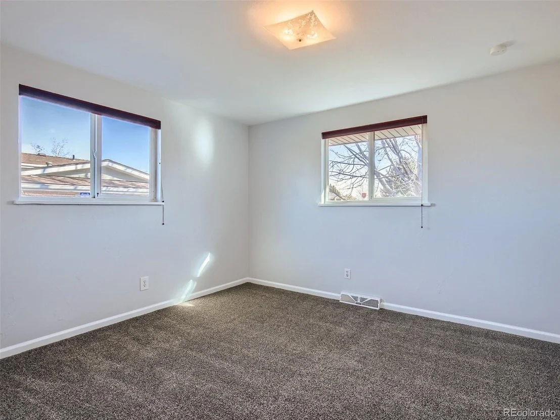 Photo of 6784 Depew St