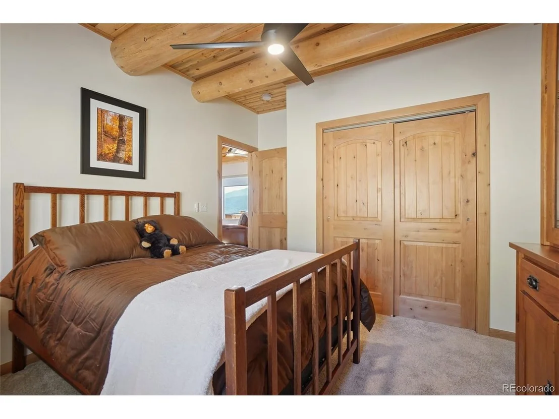 Photo of 884 Pine Hollow Road