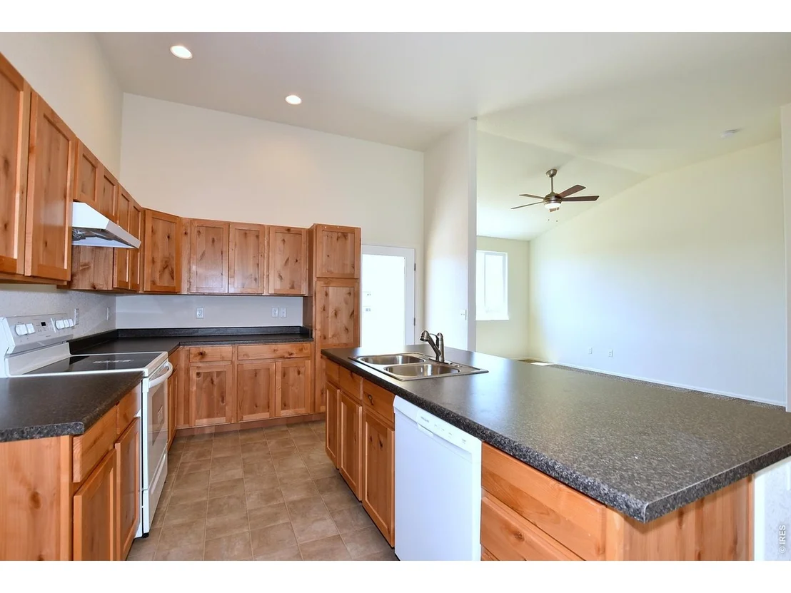 Photo of 2379 Jasmine Ln