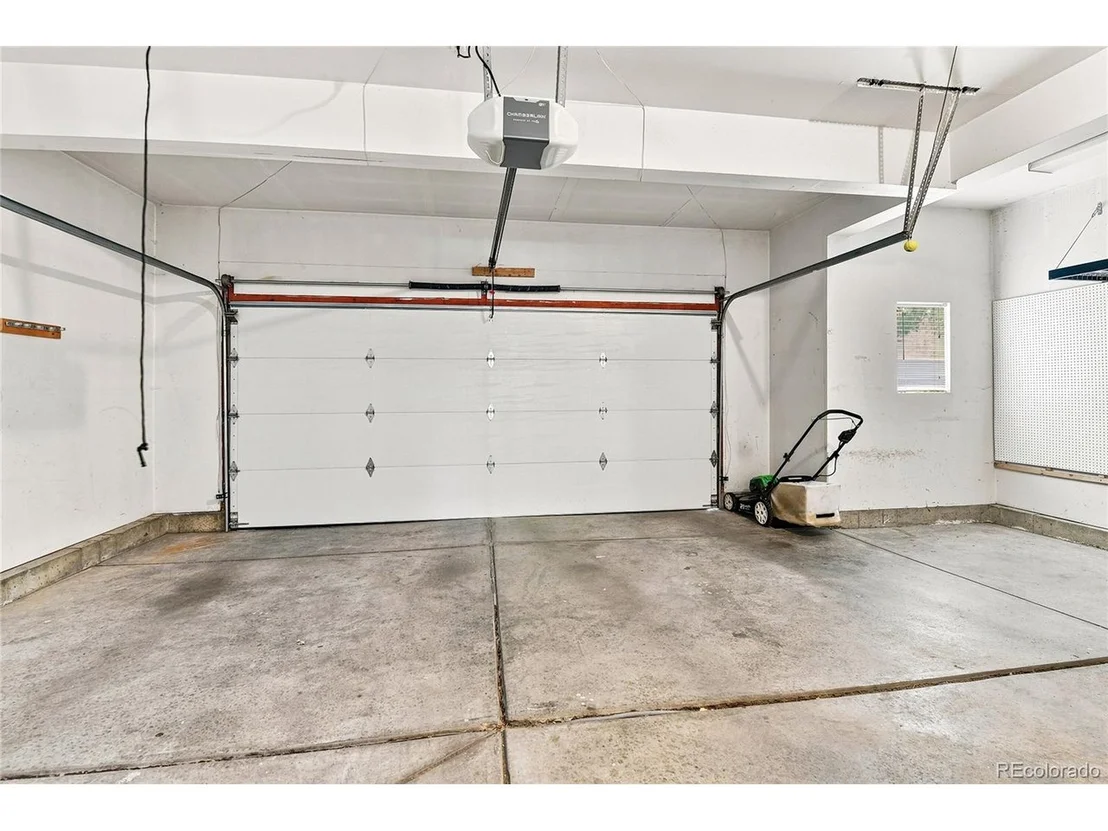 Photo of 330 Short Dr