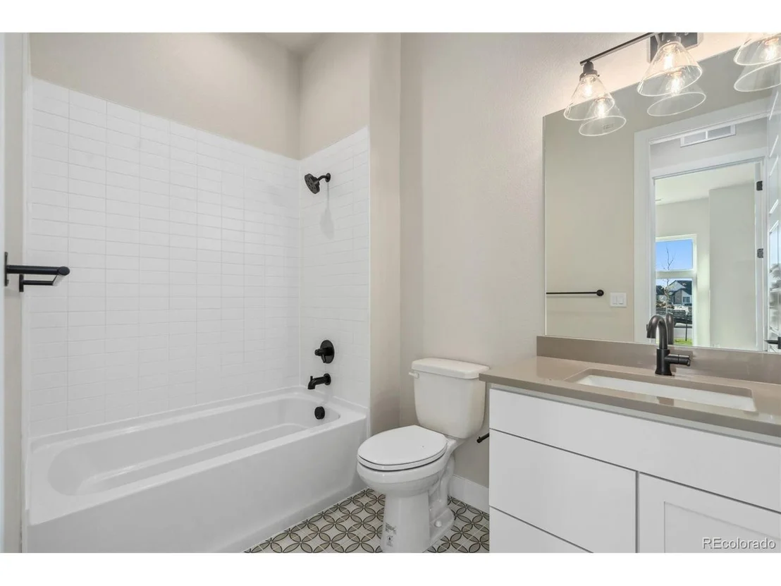 Photo of 1720 Barefoot Dr