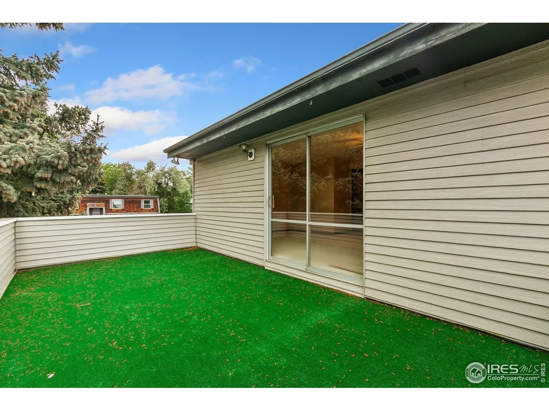 Photo of 2828 Redwing Rd