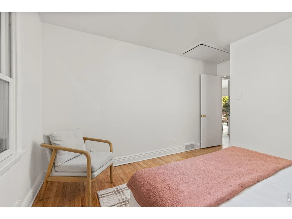 Photo of 2328 Walnut St