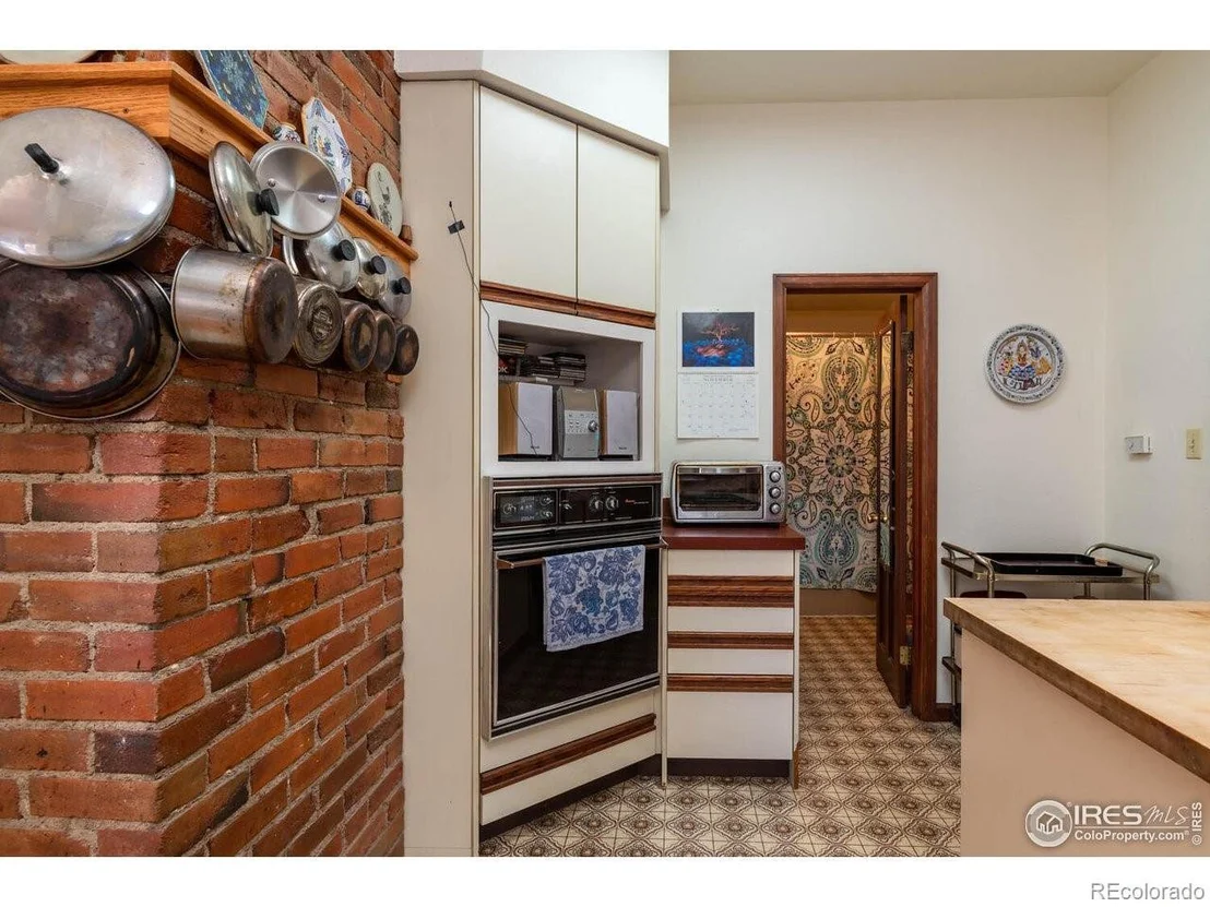 Photo of 769 University Ave