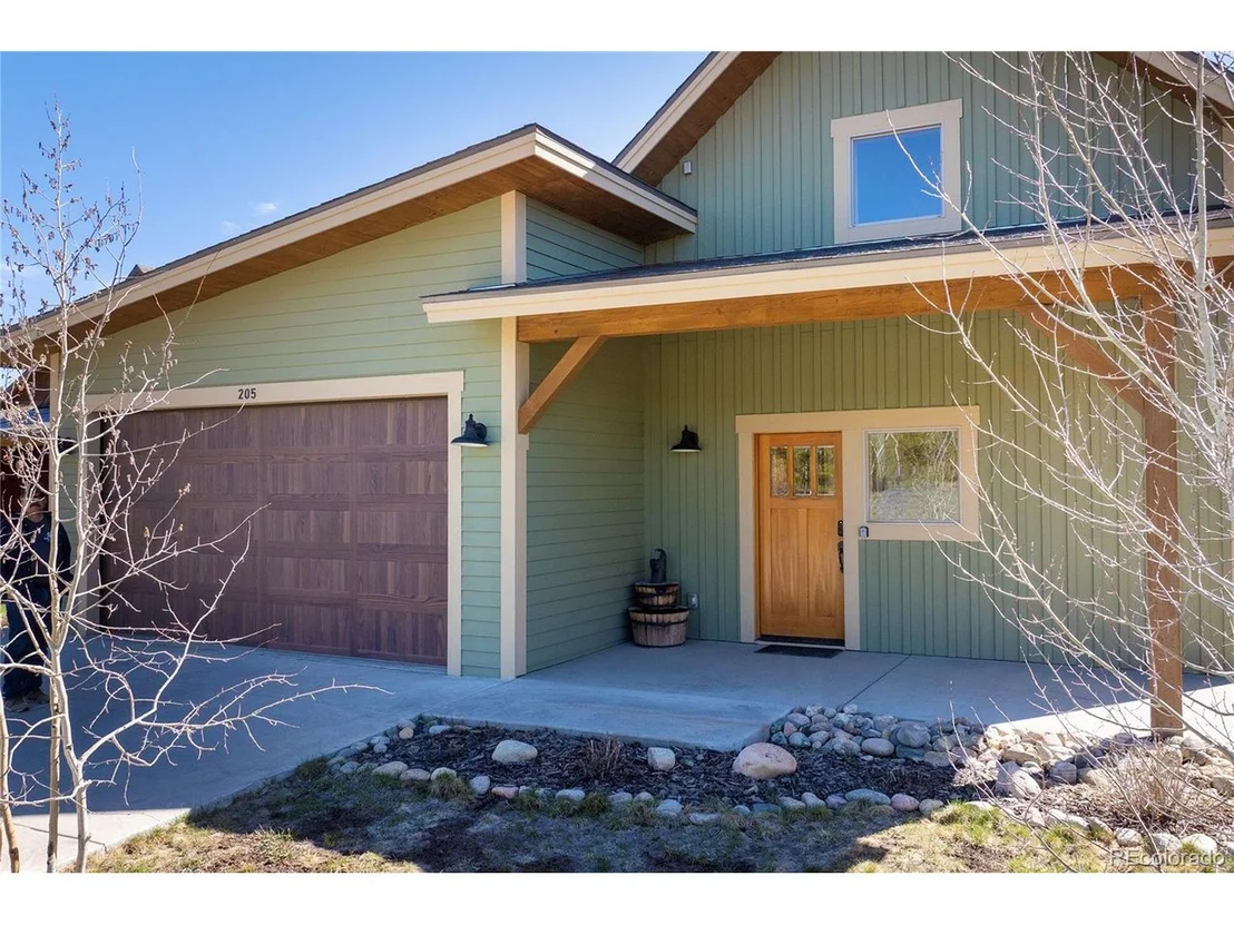 Photo of 205 Elk Ranch Rd