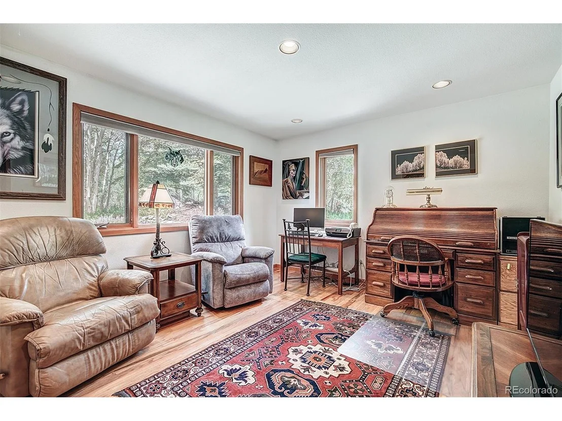 Photo of 1690 Falcon Cir