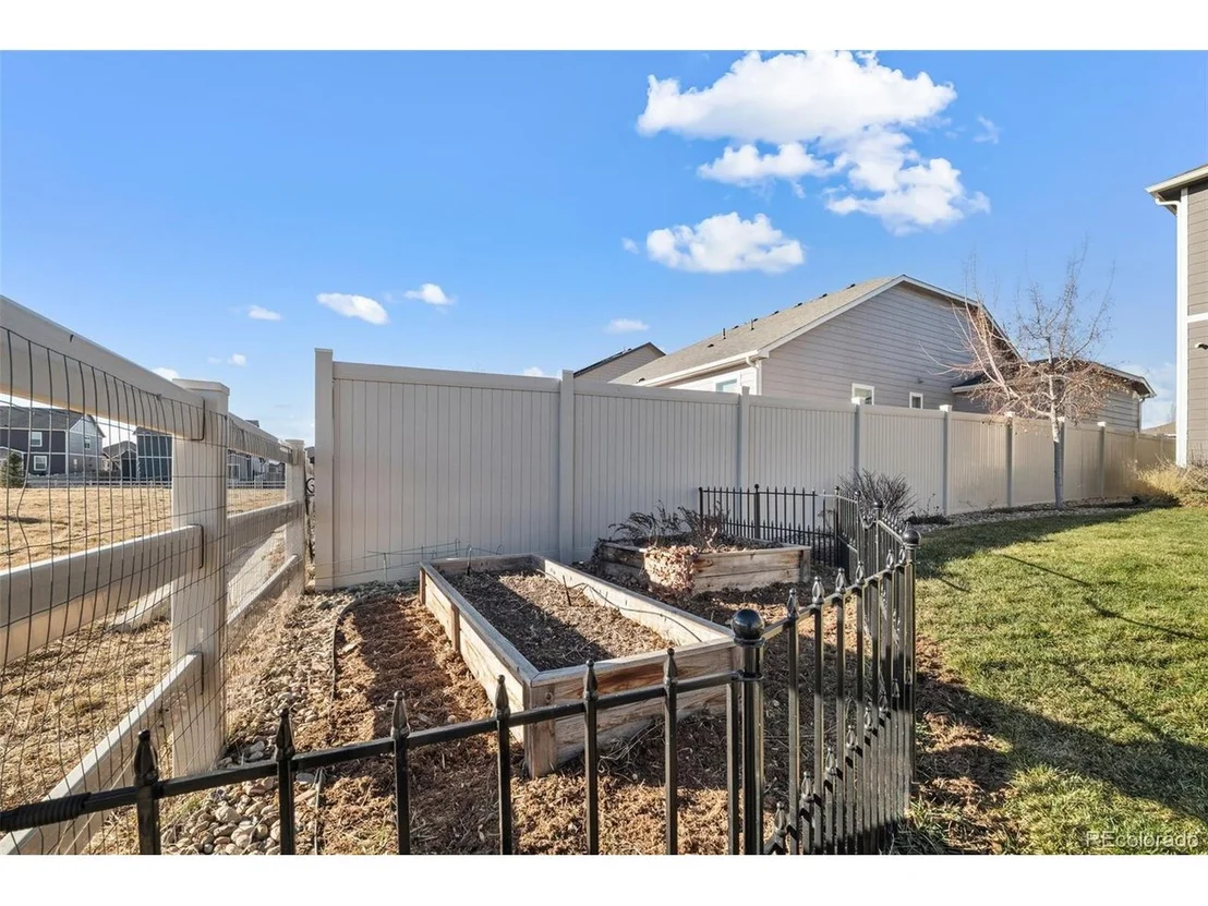 Photo of 6724 Fraser Cir