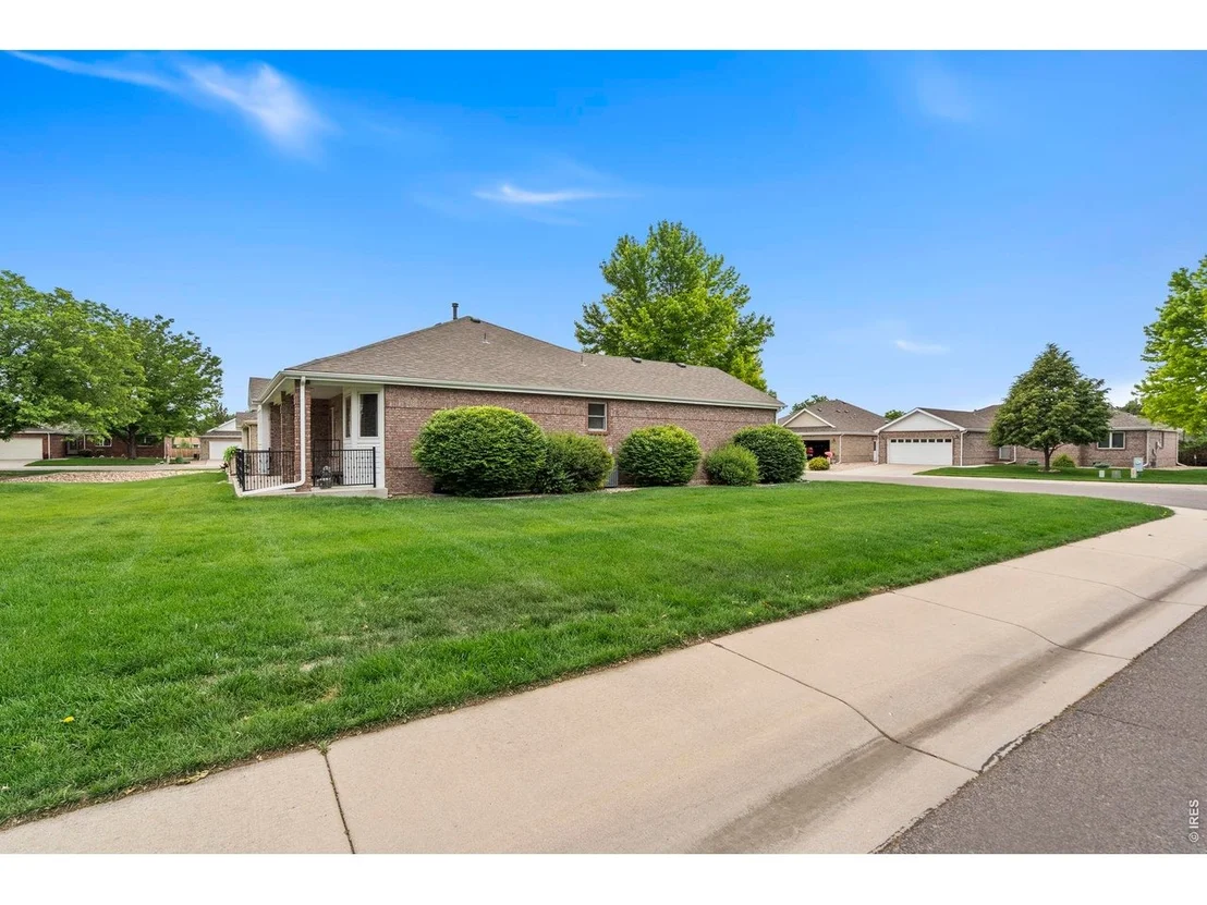 Photo of 532 Trailwood Cir