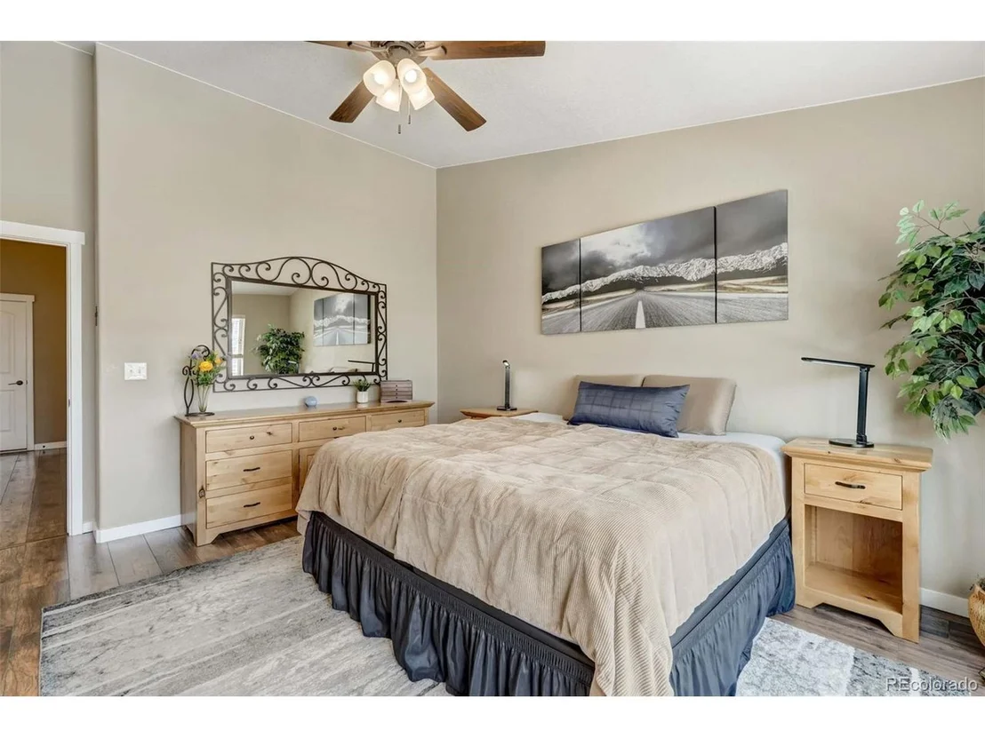 Photo of 2584 Lakes Edge Dr
