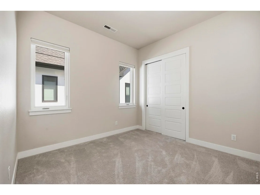 Photo of 1727 Barefoot Dr