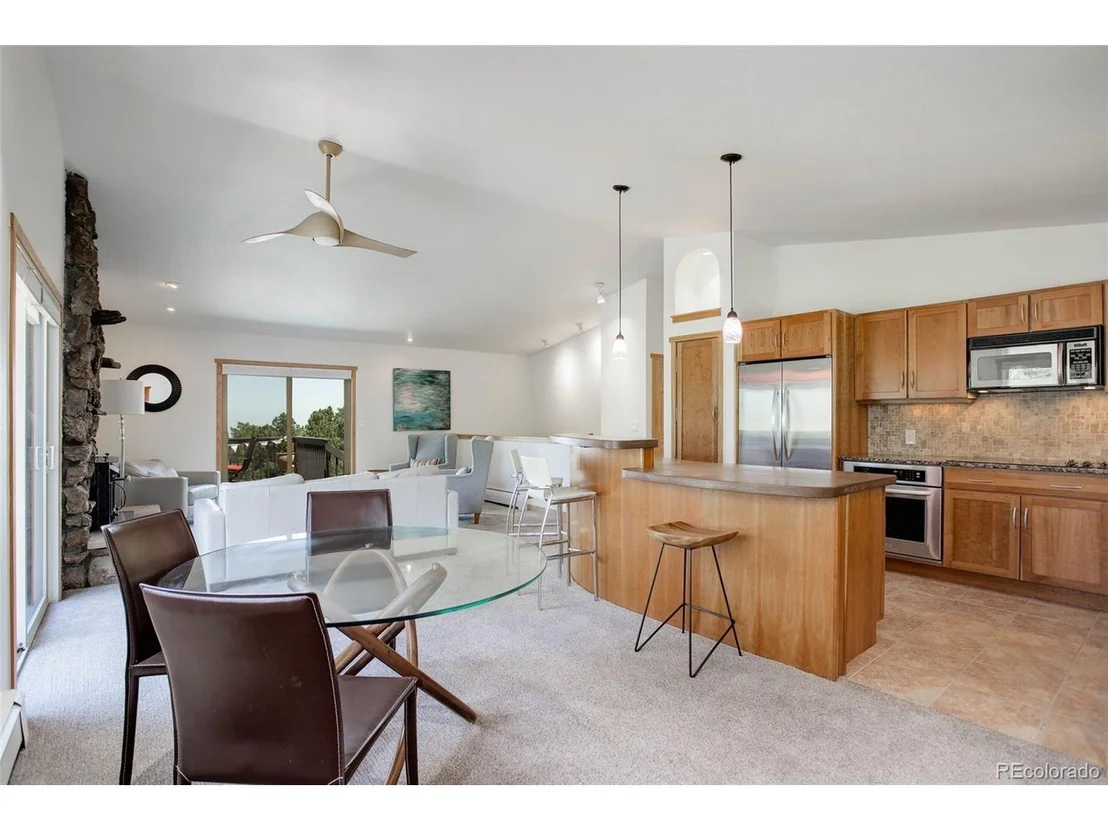 Photo of 586 Brook Rd