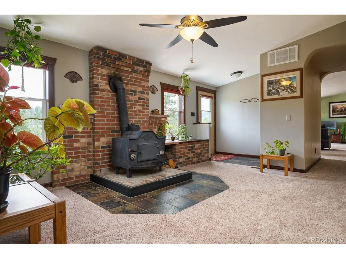 Photo of 327 County Road 5212