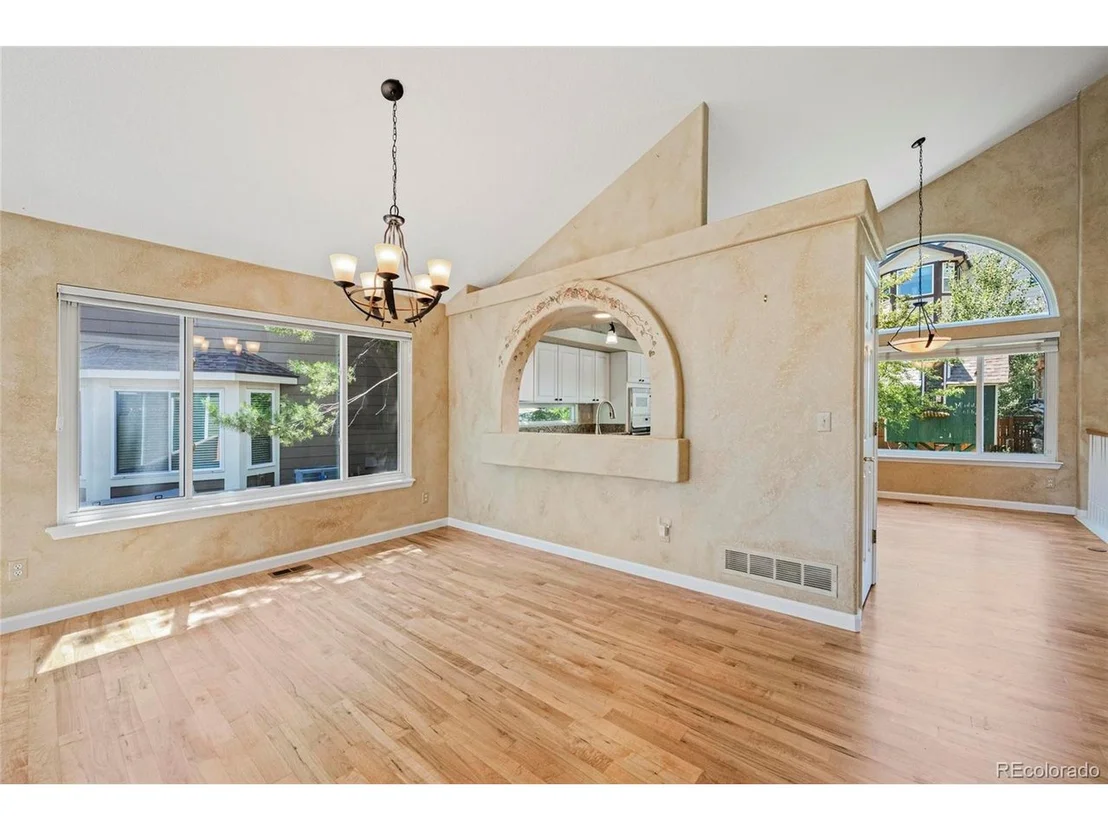 Photo of 6846 Edgewood Way