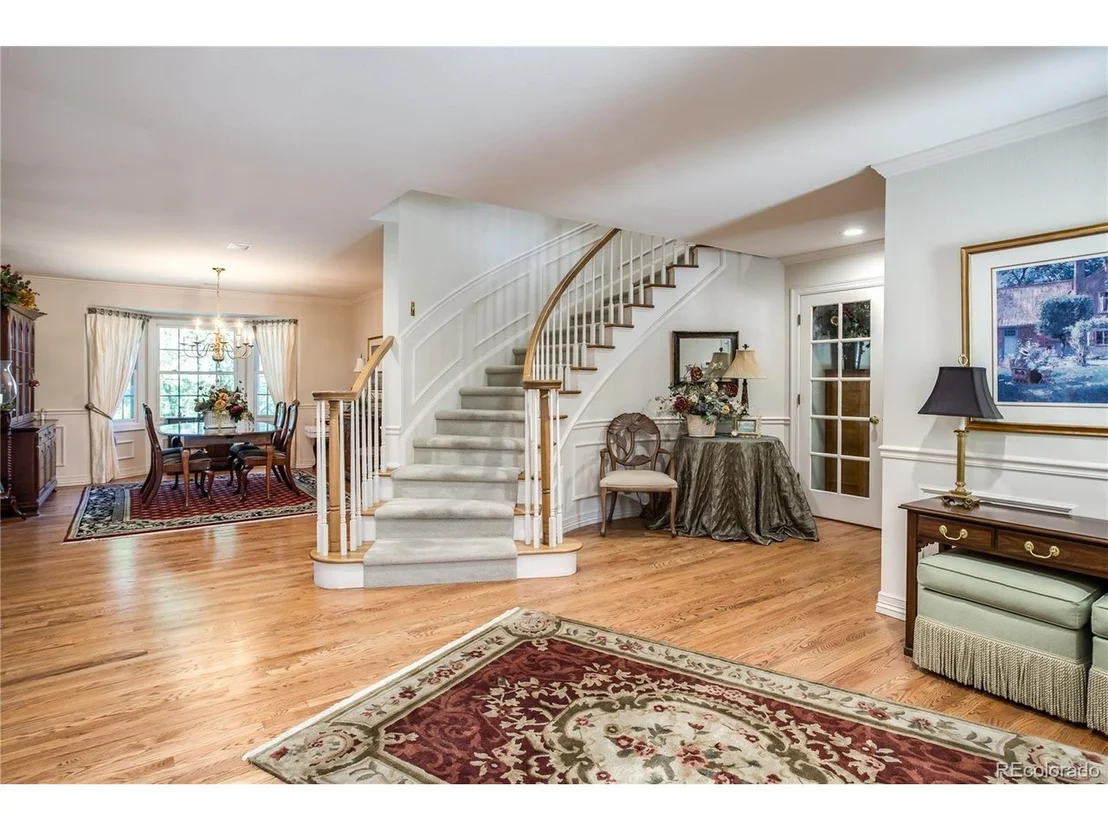 Photo of 7013 S Locust Cir