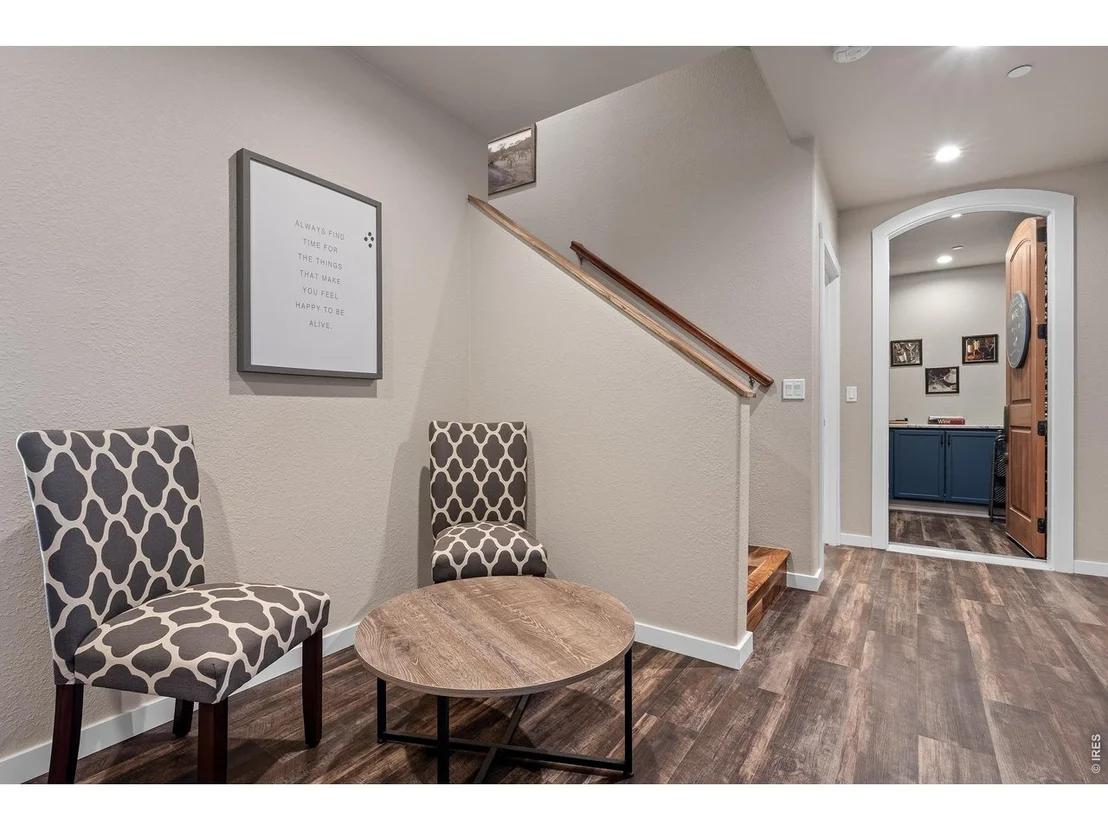 Photo of 820 Peakview Rd