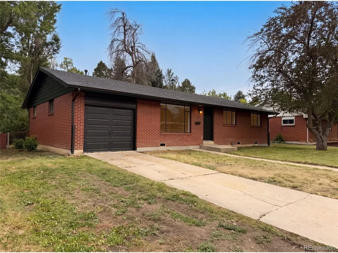 Photo of 1950 Edgewood Dr
